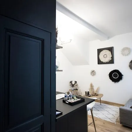 דירה Madame Reve, L'esquermoise ליל