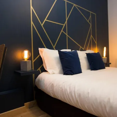 Madame Reve, L'esquermoise